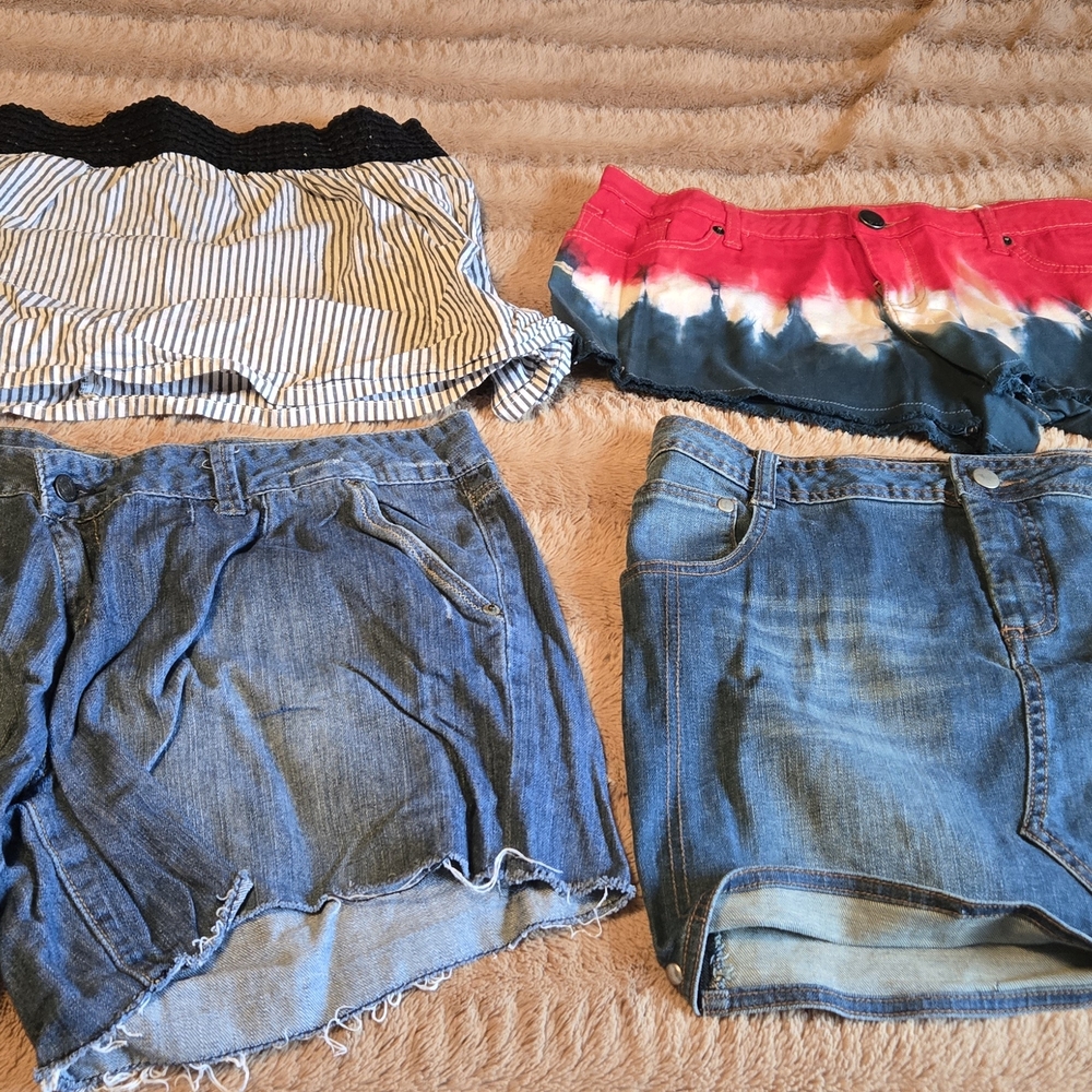 NWOT Women's Skirts/Shorts Bundle VENUS, AMERICAN EAGLE, NO BOUNDARIES, SZ 14-16